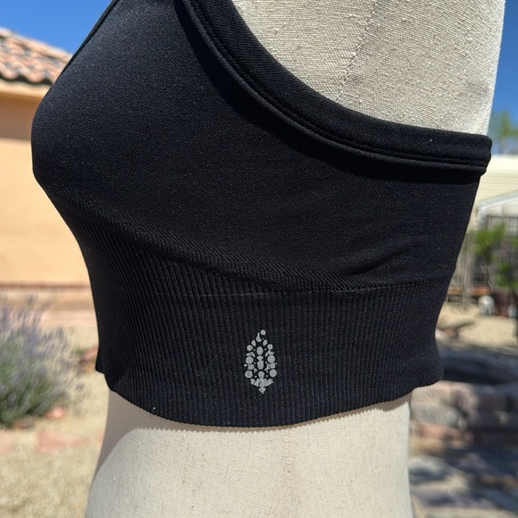 Free People Movement Seamless Halter Sports Bra Size M/L - Picture 6 of 7